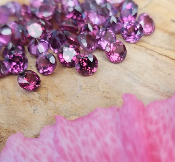 Granate rodolita facetado, corte diamante 3mm