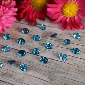Topacio london blue, facetado 8x6mm