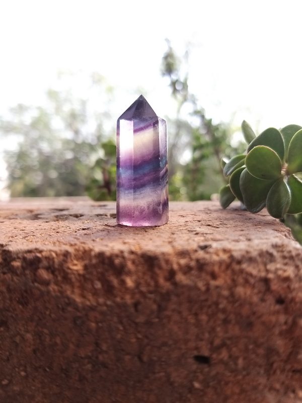 Punta de fluorita 3.4x1.3cm - Imagen 2