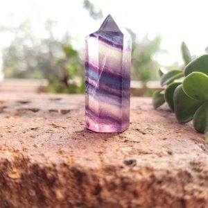 Punta de fluorita 3.4x1.3cm