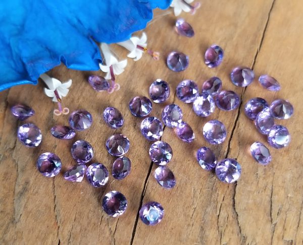 Amatista facetada, corte diamante 3mm África - Imagen 2