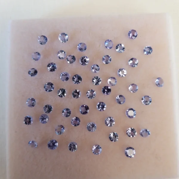 Tanzanita facetada, corte diamante 3mm - Imagen 2