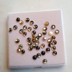 Nácar cabuchón 4mm