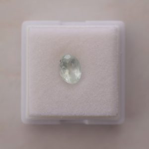 Aguamarina facetada 8x6mm