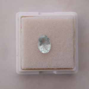 Aguamarina facetada 8x6mm
