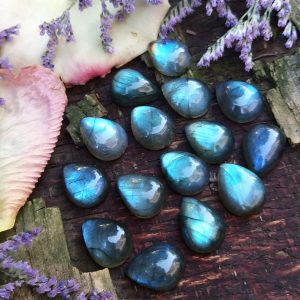 Labradorita gota cabuchón 15x12